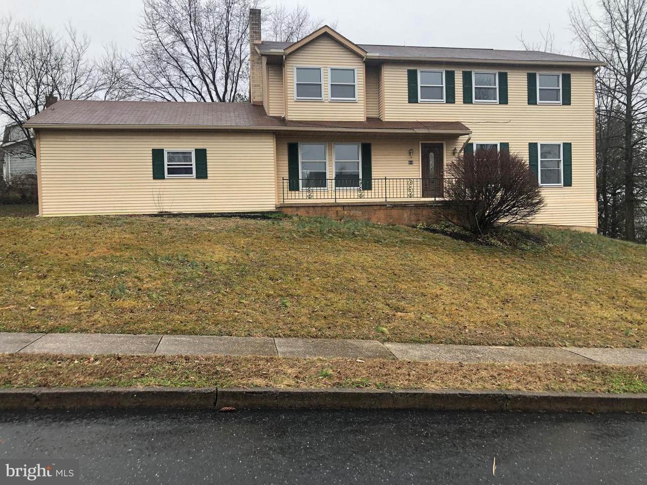 818 Ridgewood Drive - Photo 1