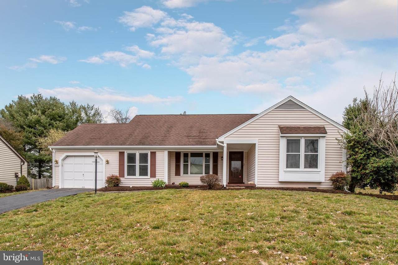 13912 Deviar Drive - Photo 1