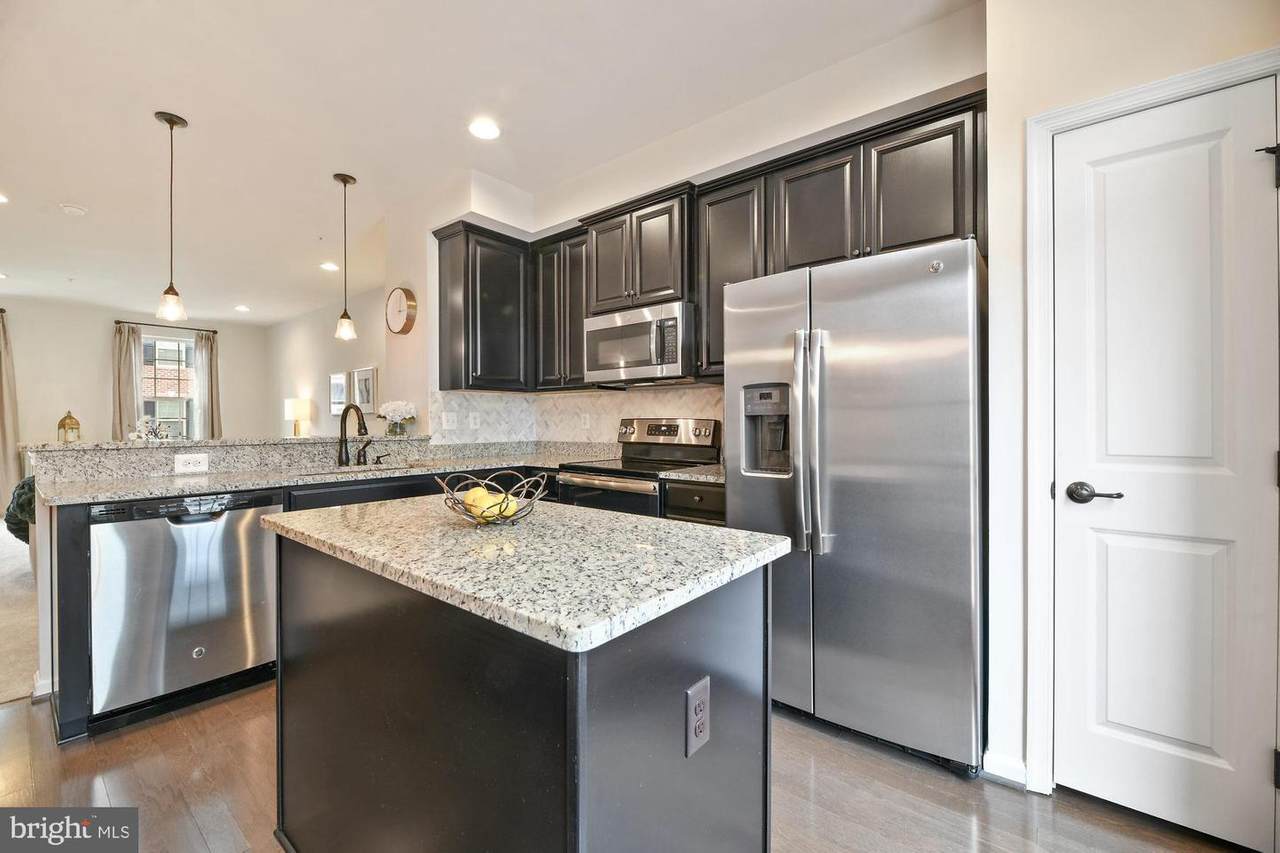 111 Newkirk Street - Photo 1