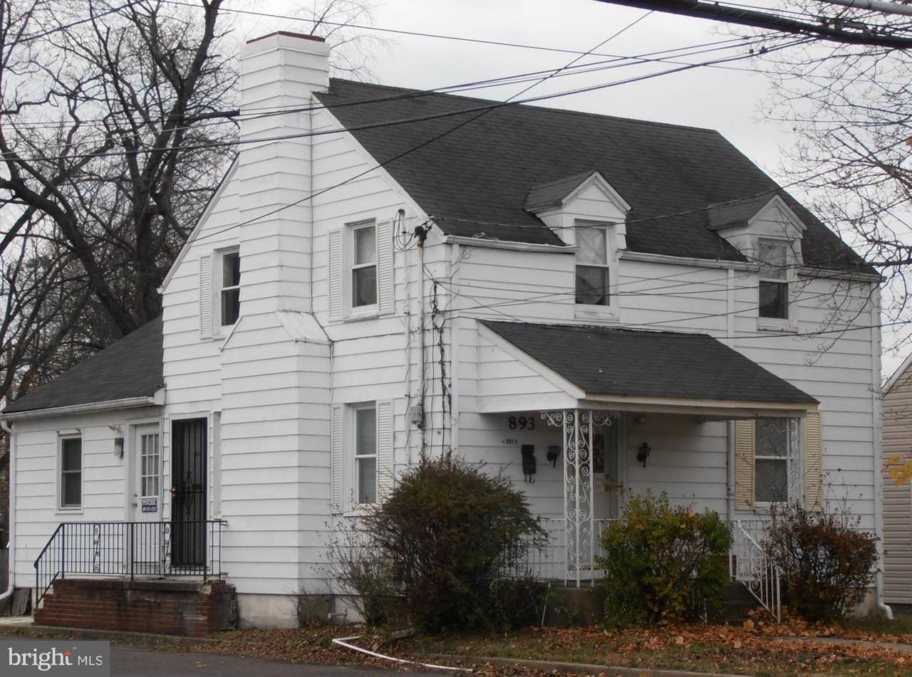 893 Parkway Avenue - Photo 1