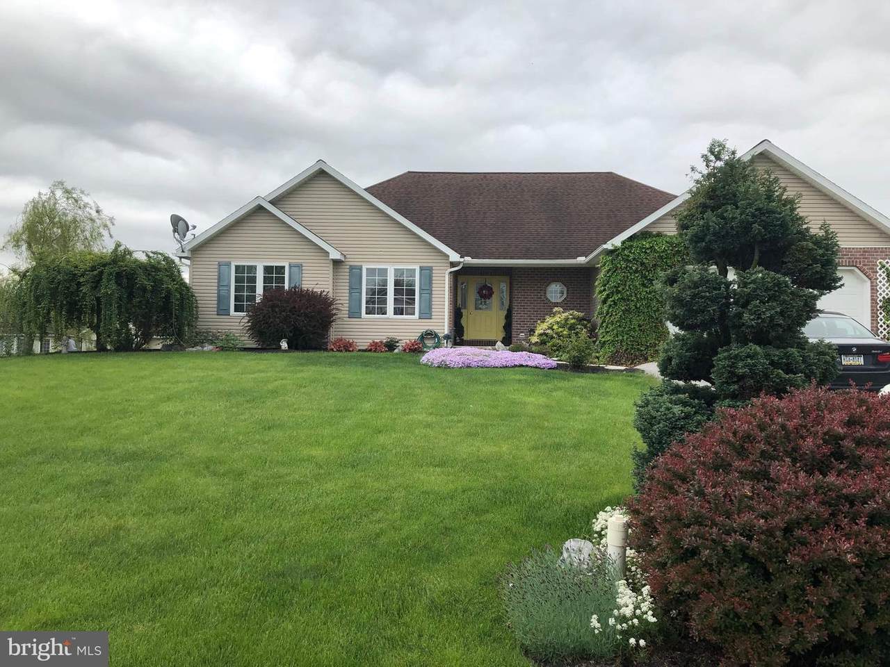 10488 Mapleton Road - Photo 1