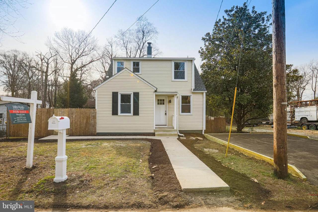 202 Oak Avenue - Photo 1