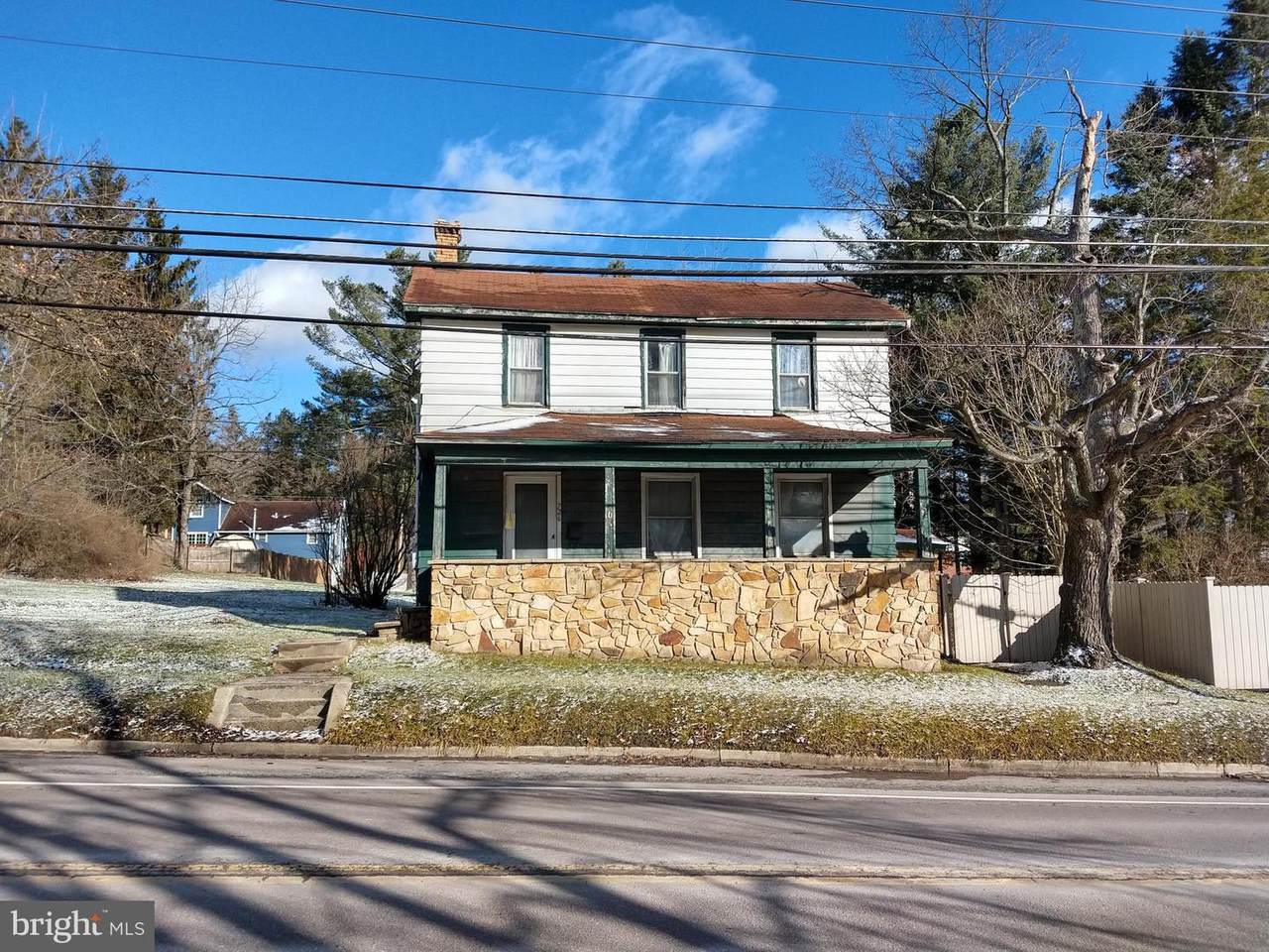 726 Oak Street - Photo 1