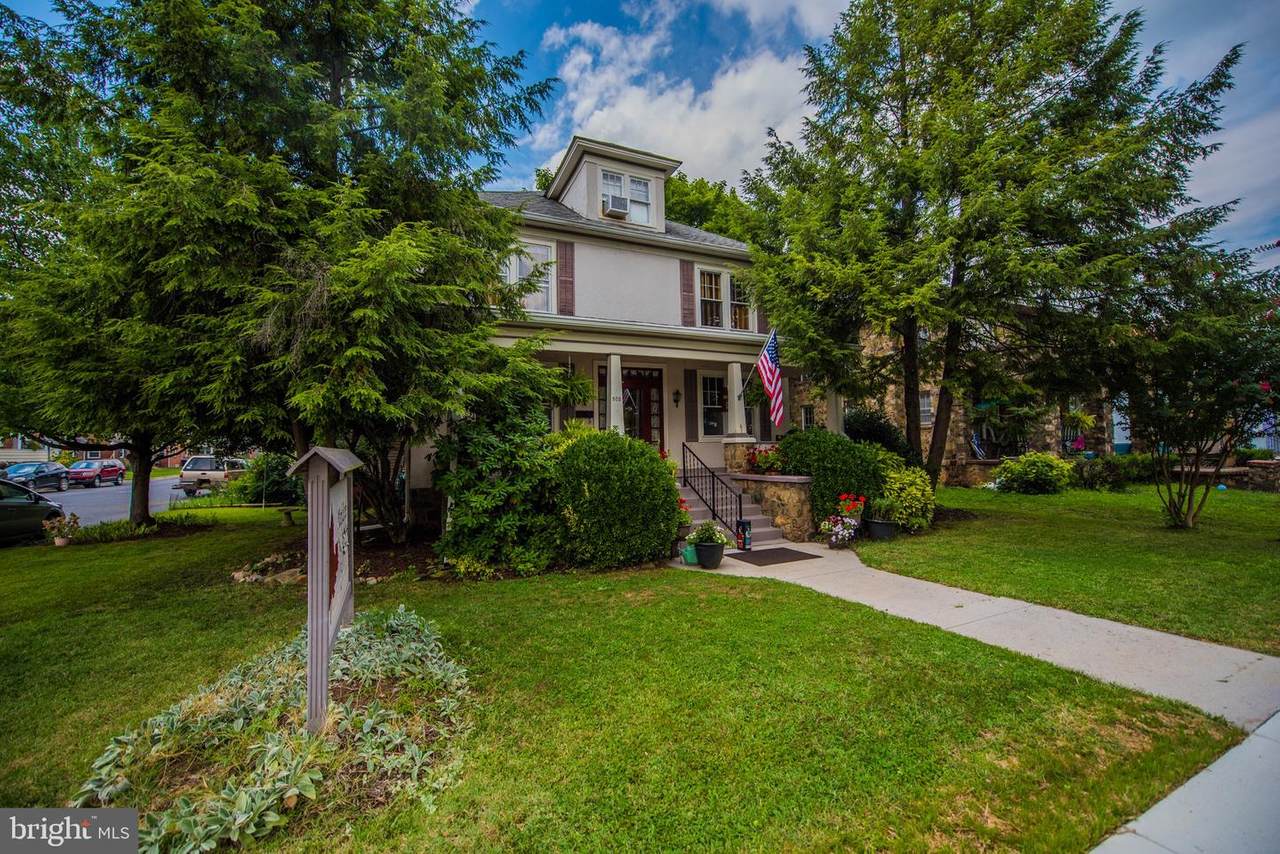 502 Royal Avenue - Photo 1