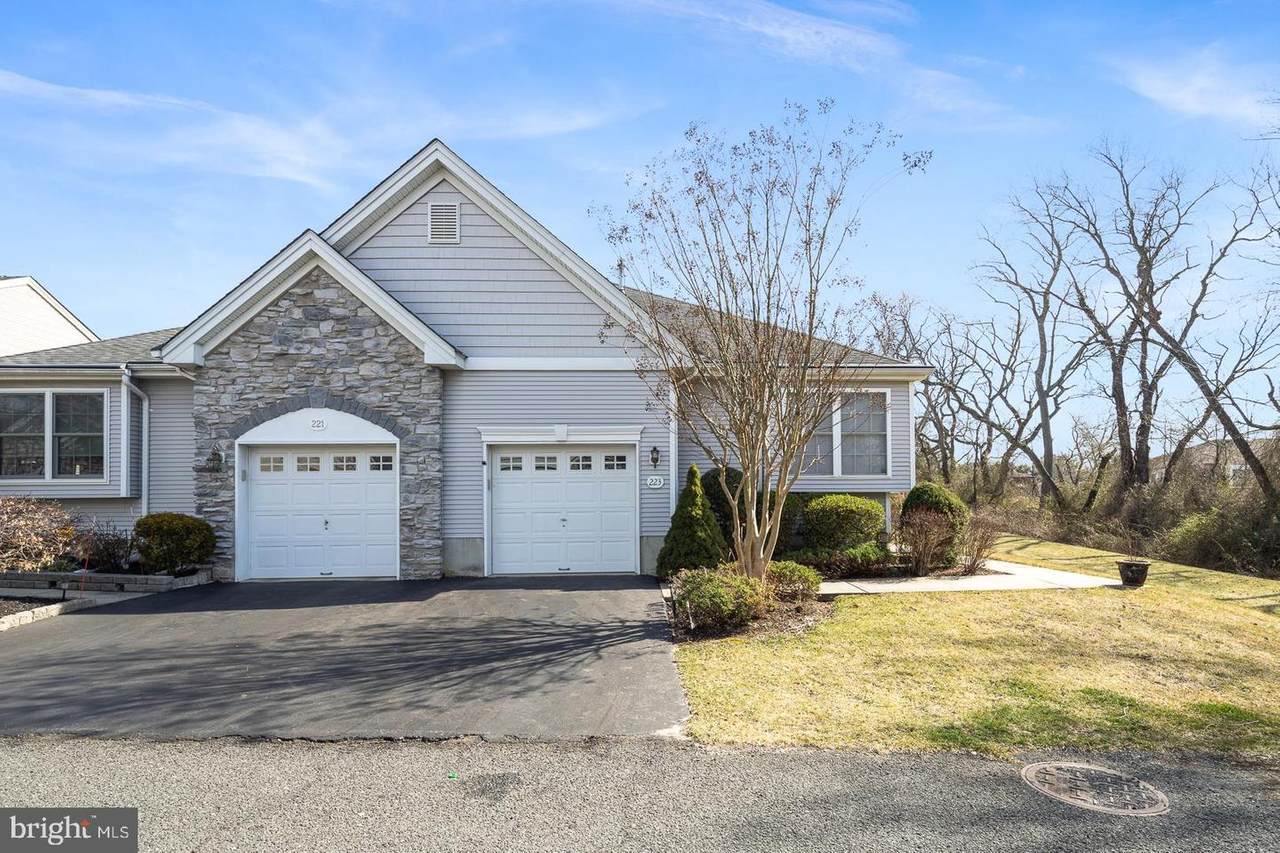 223 Meadowlark Drive - Photo 1