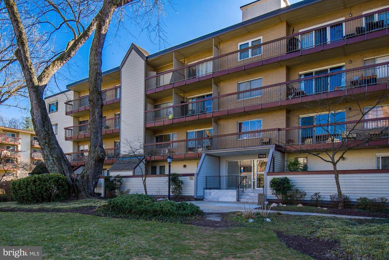 7420 Lakeview Drive - Photo 1