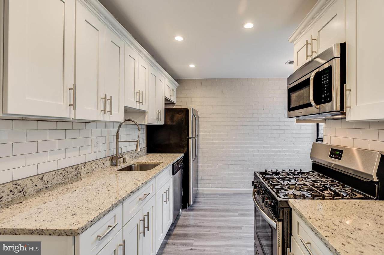3352 Huntley Square Drive - Photo 1