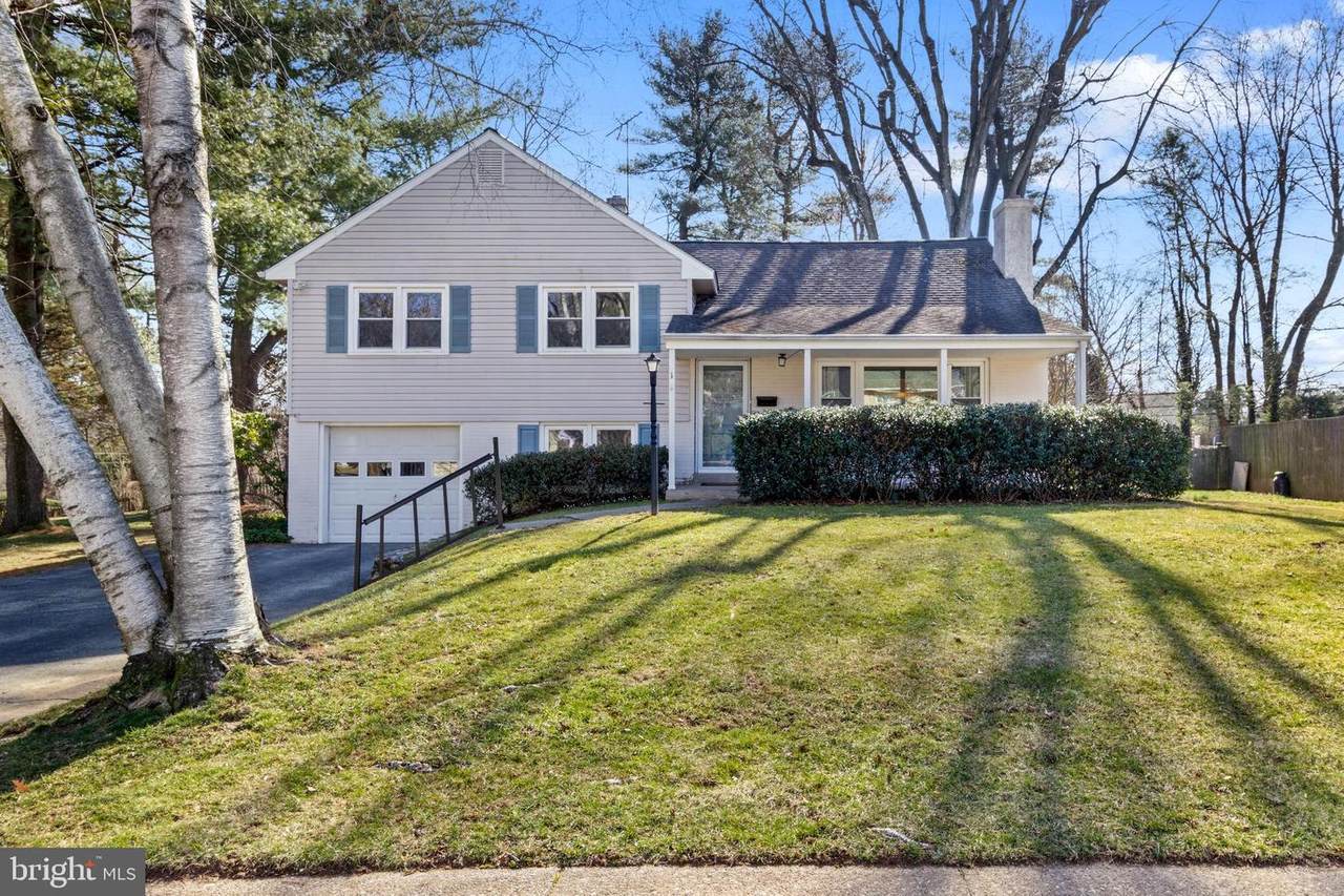 1 Queens Avenue - Photo 1