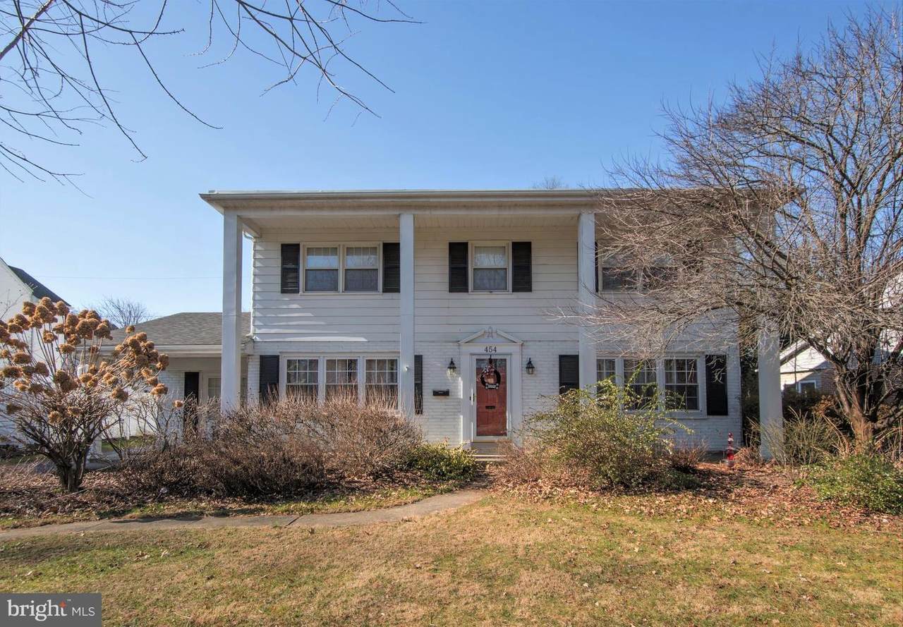 454 Arlington Road - Photo 1
