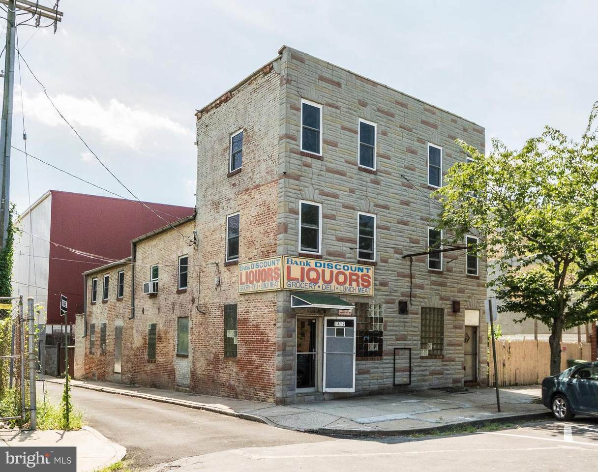 1419 Bank Street - Photo 1