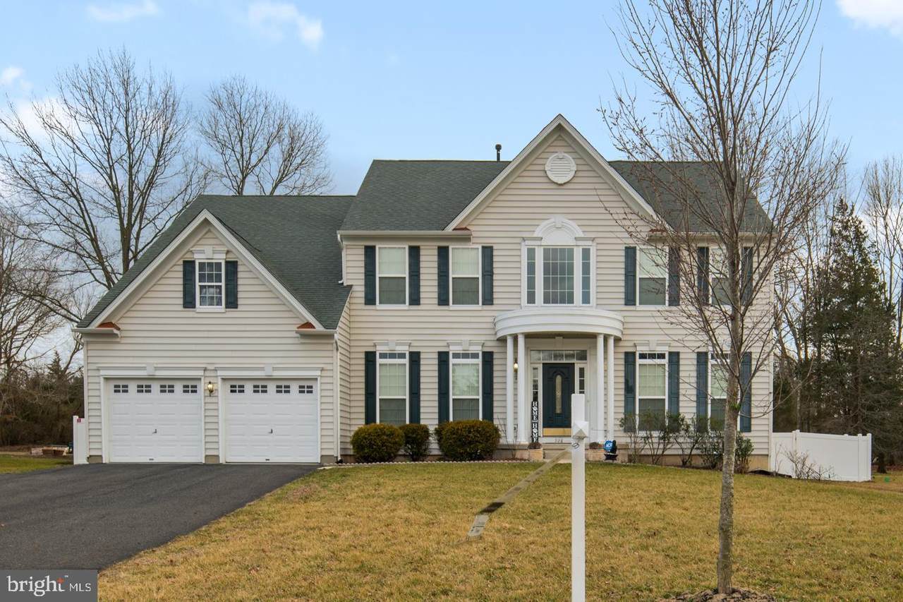 928 Mannington Drive - Photo 1