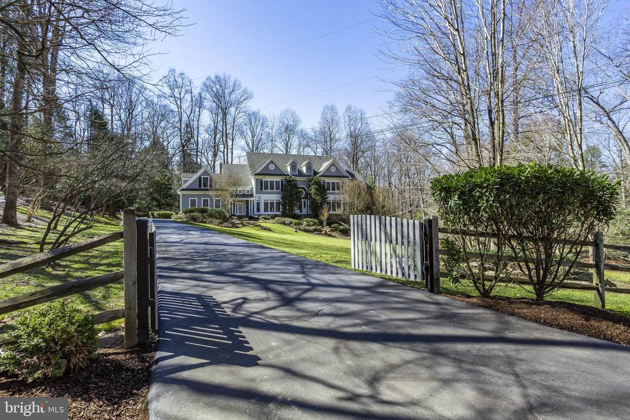 912 Peacock Station Road - Photo 1