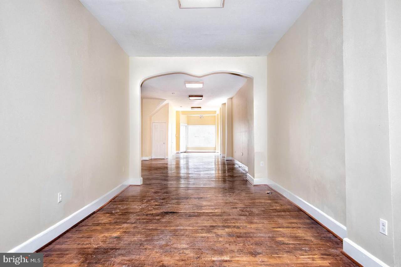 5547 Lansdowne Avenue - Photo 1