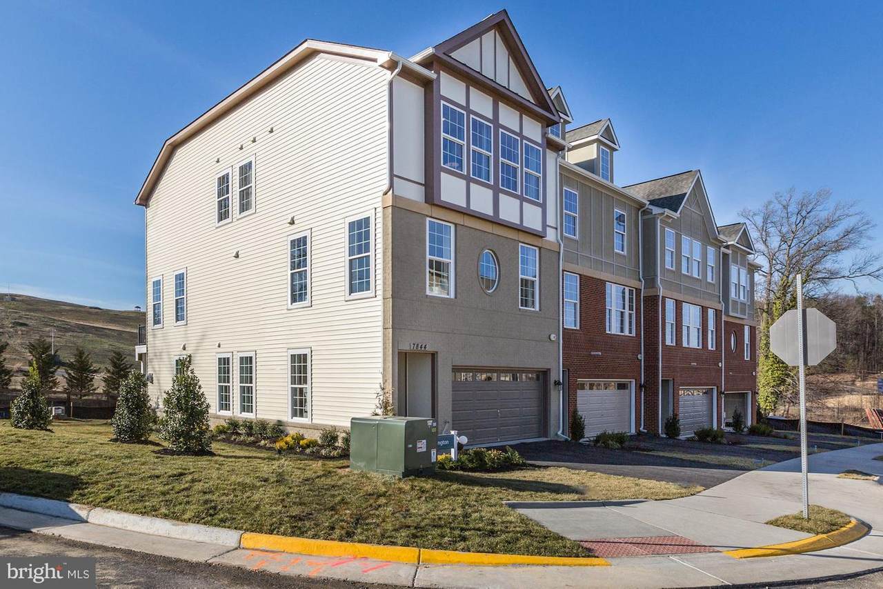 4 Mount Calvary Drive - Photo 1