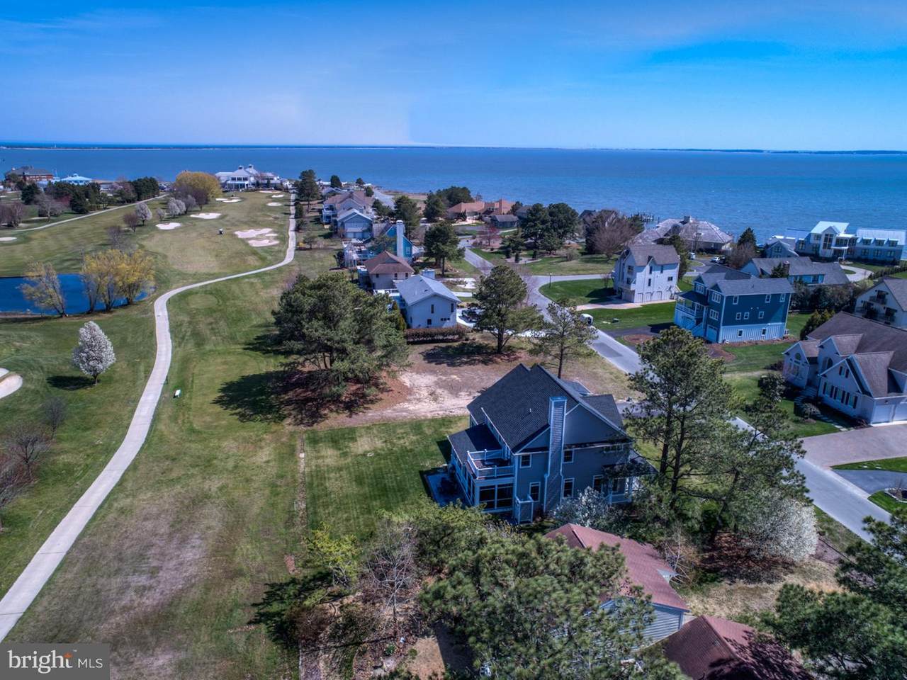 124 West Side Drive - Photo 1