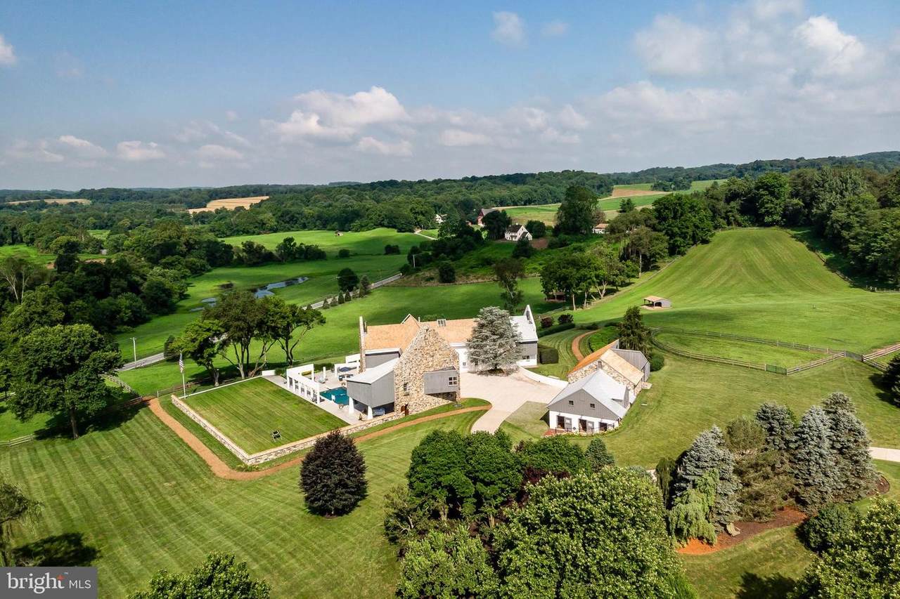 220 Hunting Hill Lane - Photo 1
