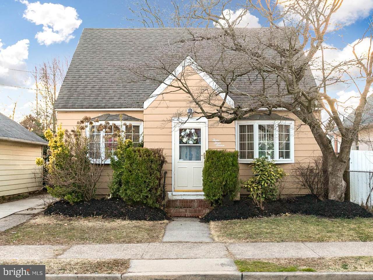 337 Bergen Street - Photo 1
