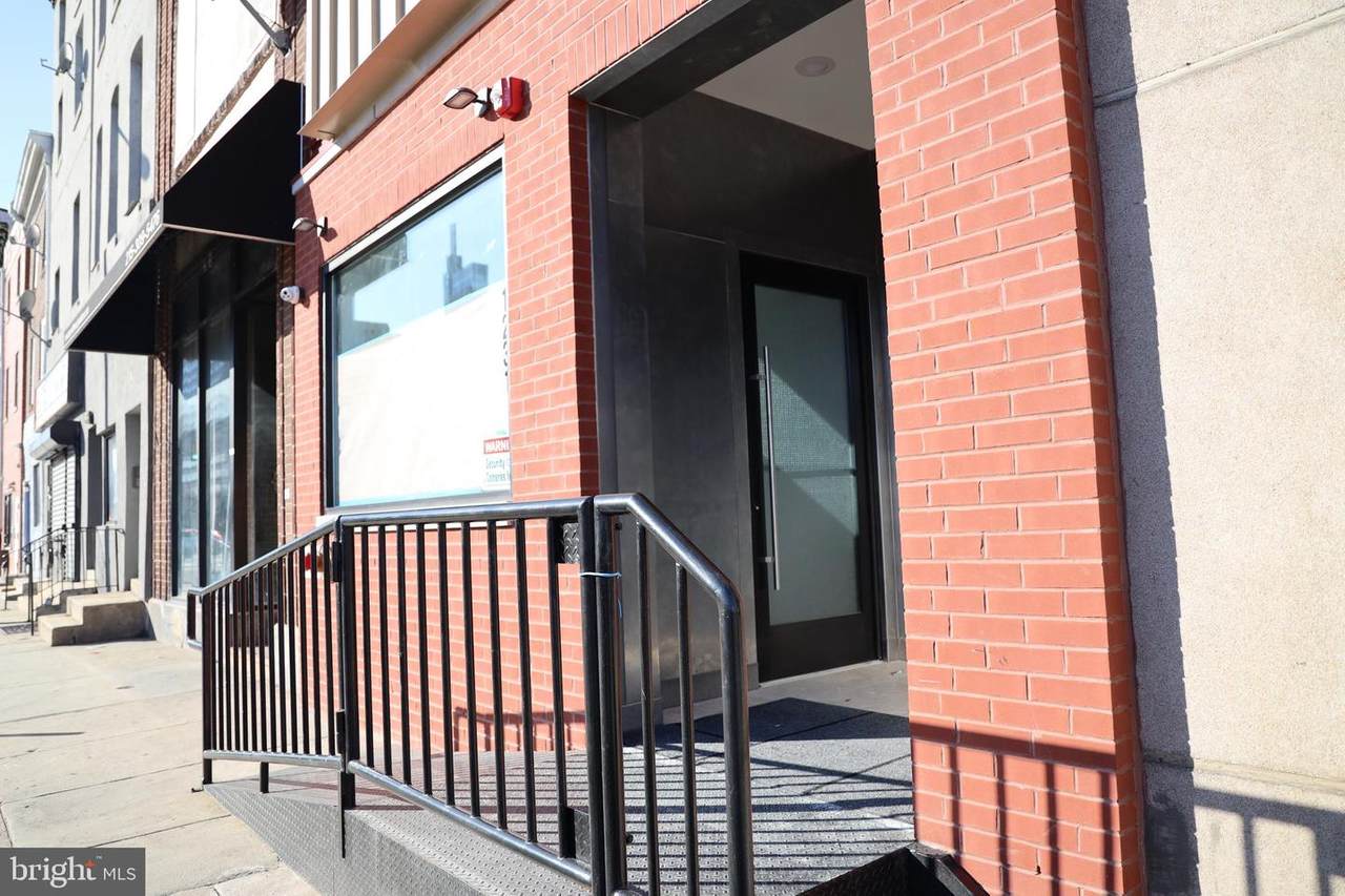 1231 Vine Street - Photo 1