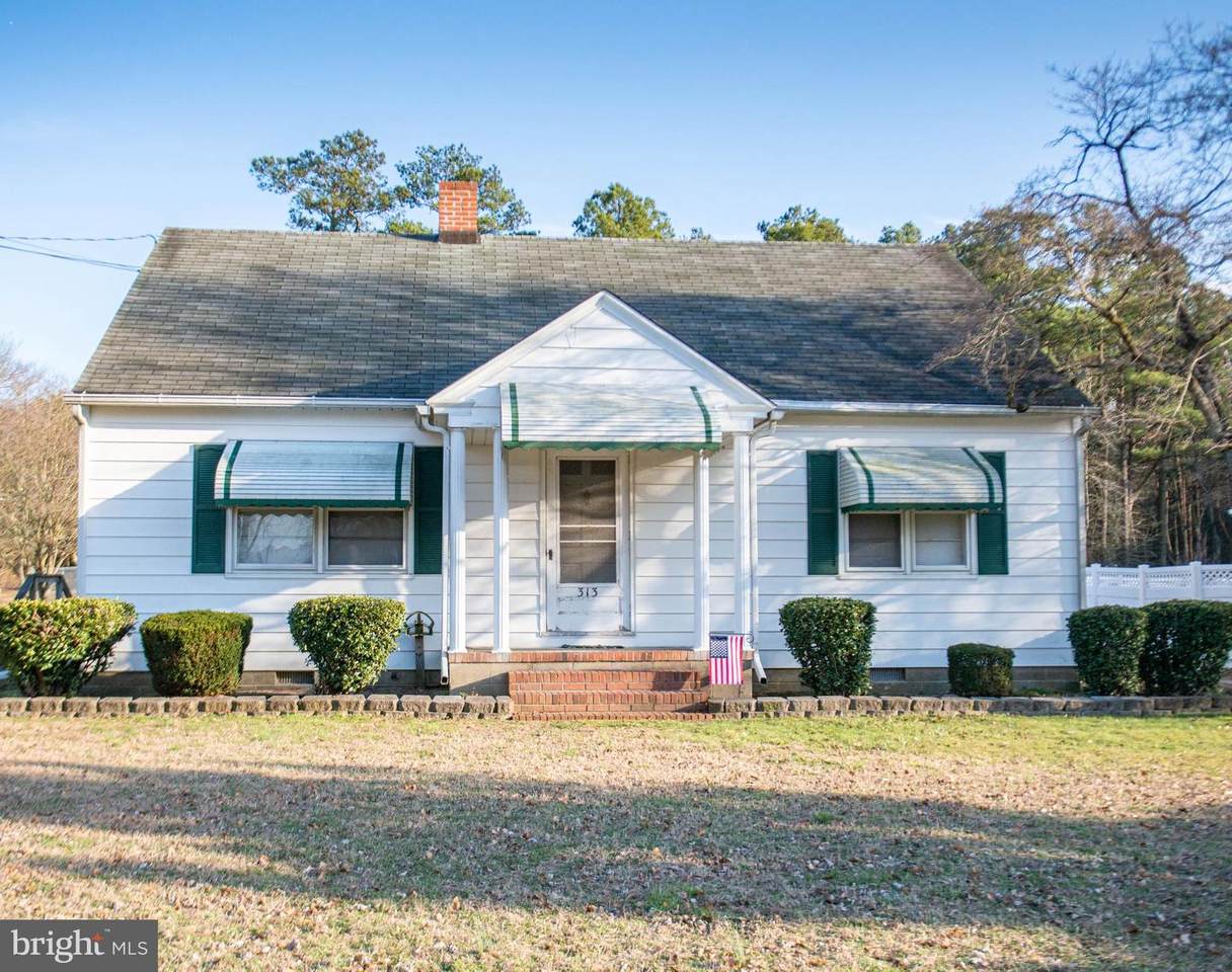 313 Camden Avenue - Photo 1