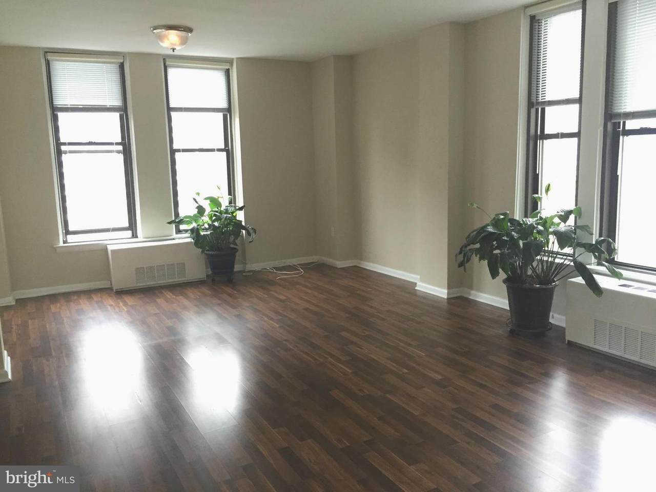 135 19TH Street - Photo 1
