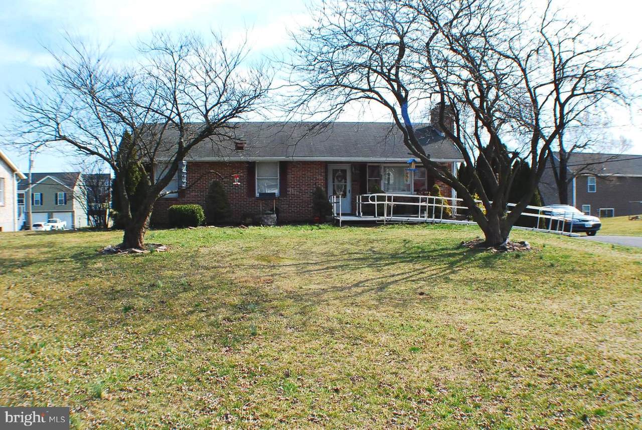 438 Princeton Street - Photo 1