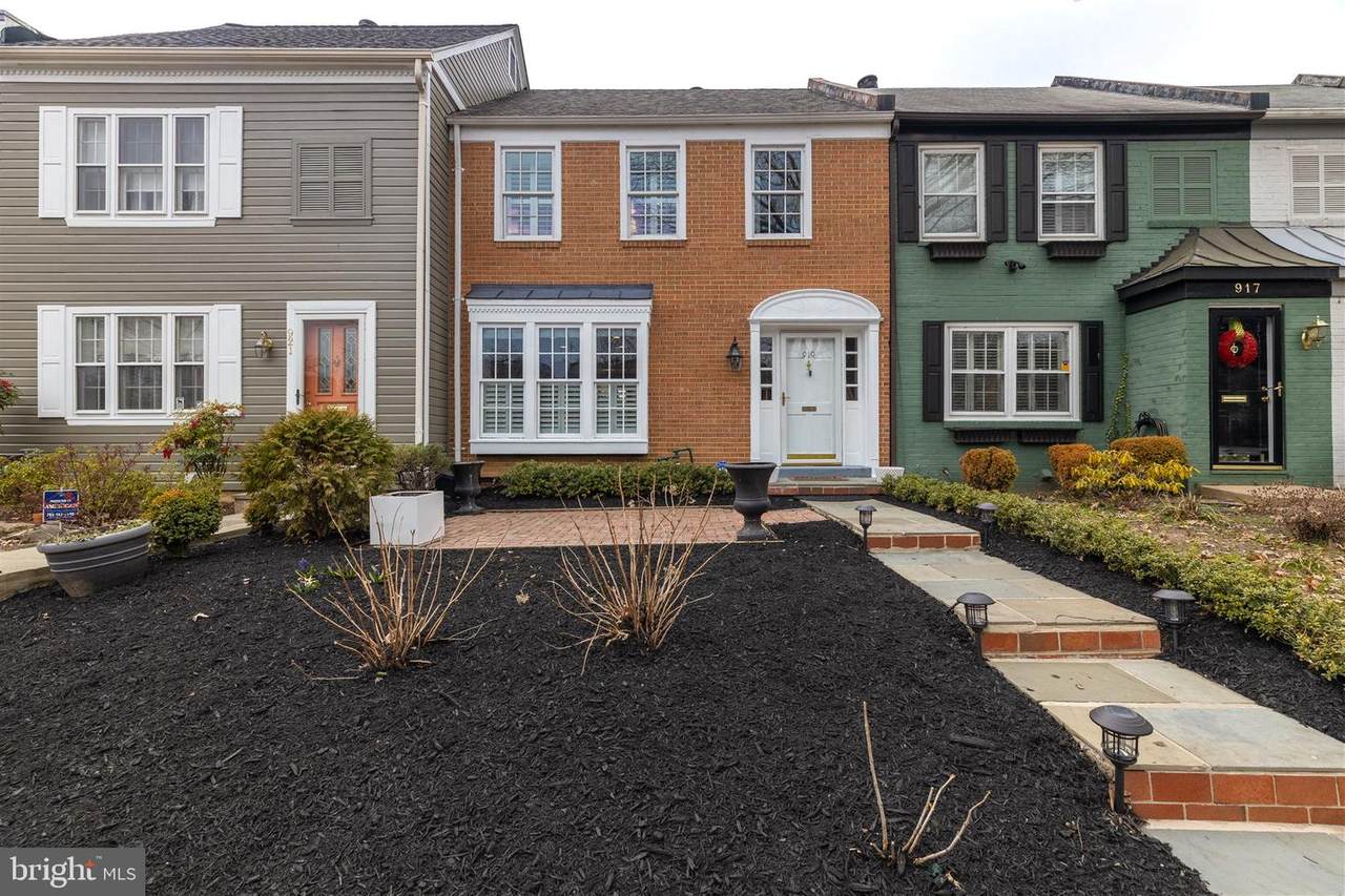 919 Alfred Street - Photo 1