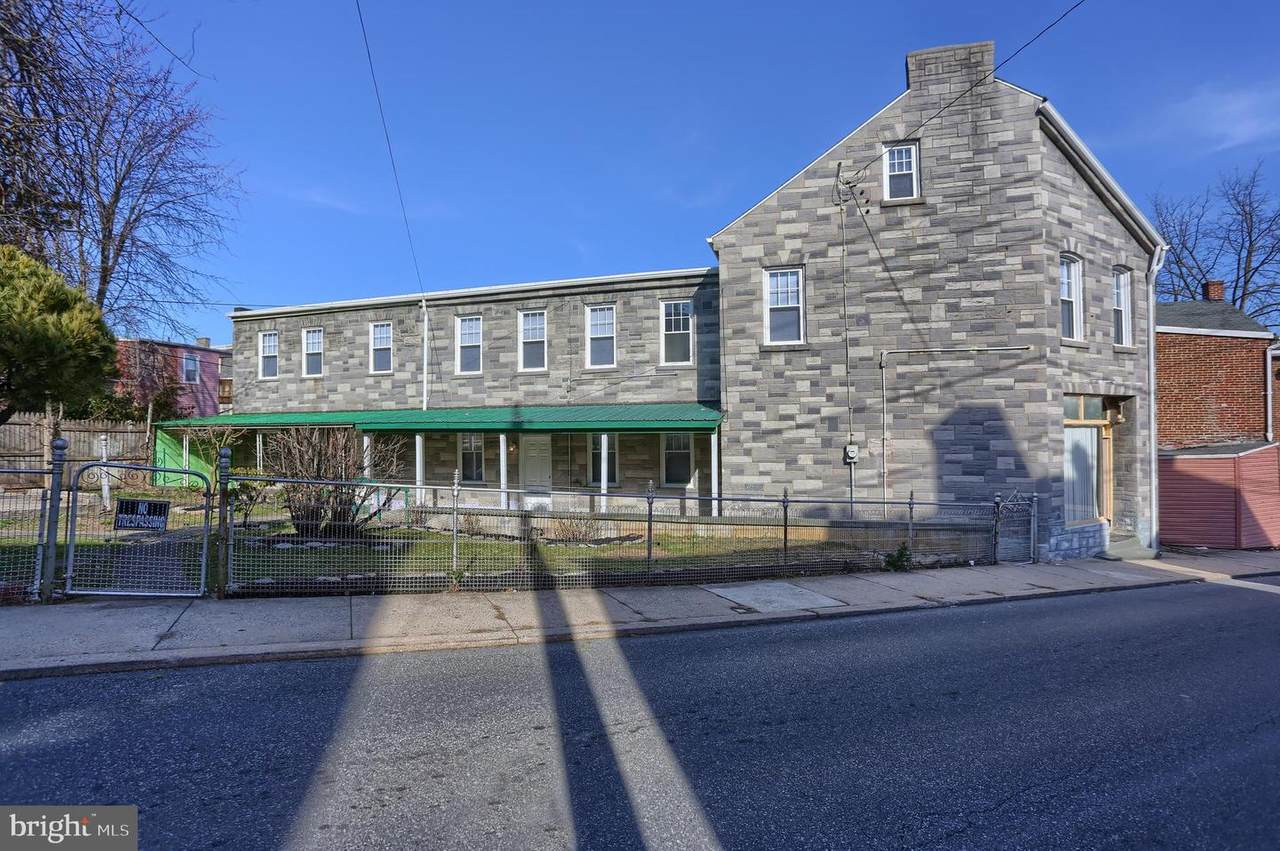 215 Strawberry Street - Photo 1