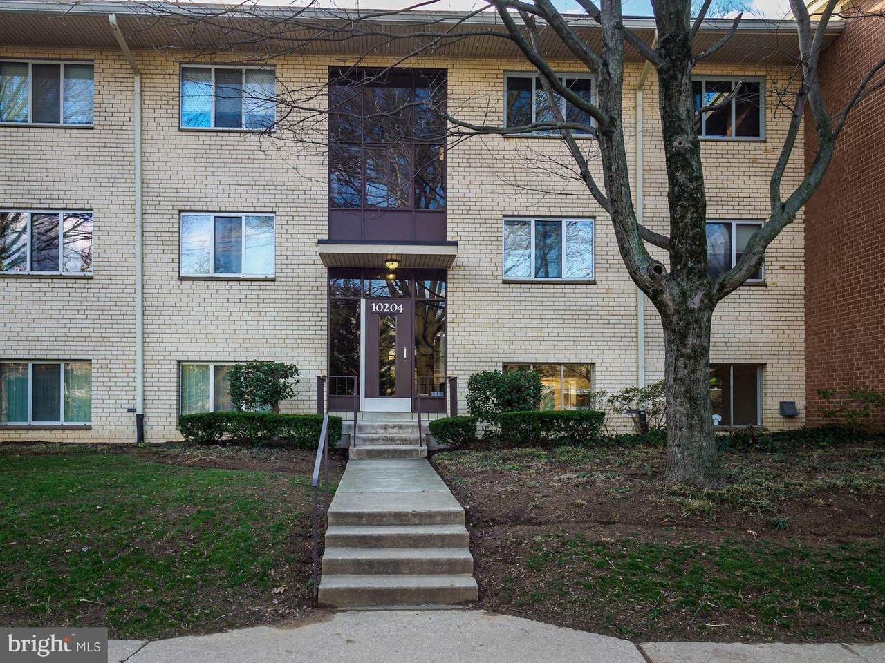 10204 Rockville Pike - Photo 1