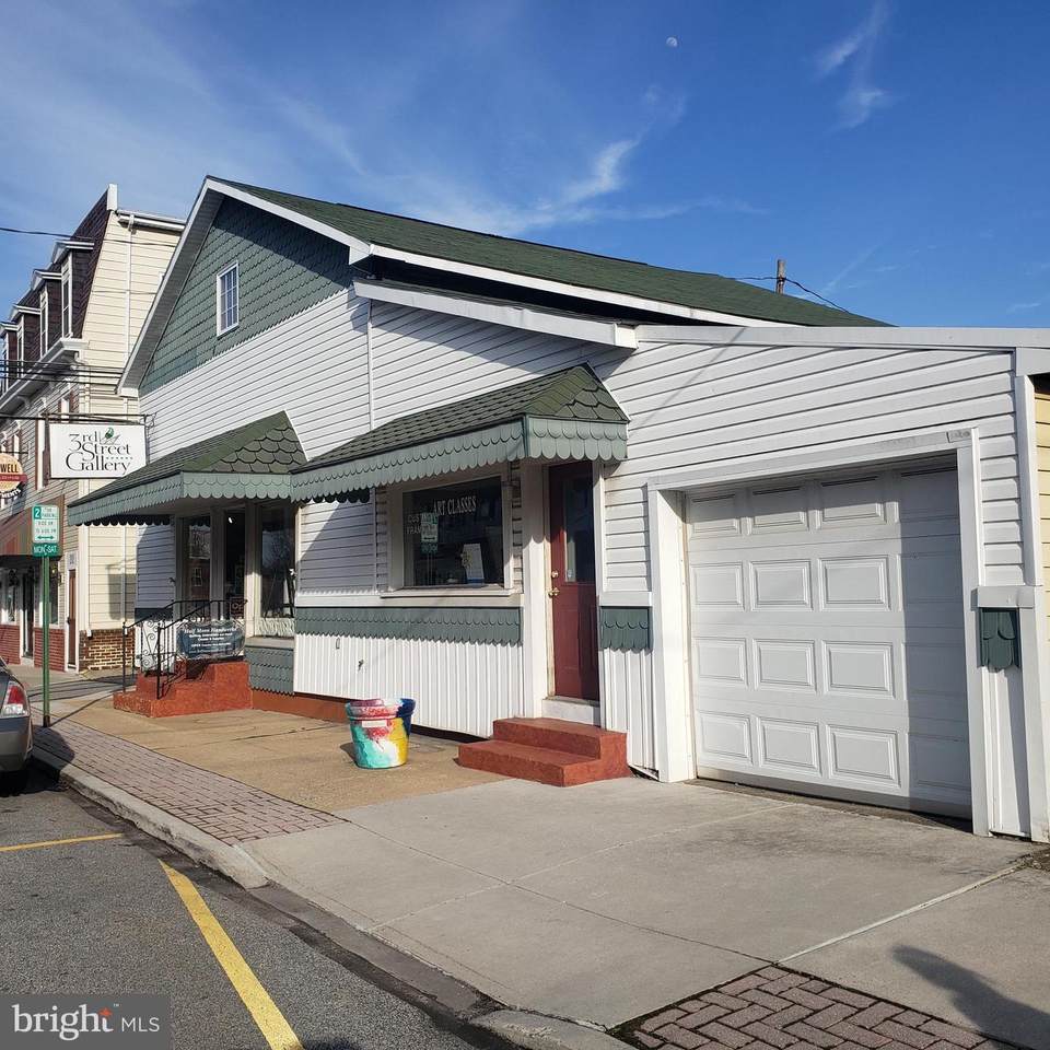 214 3RD Street - Photo 1