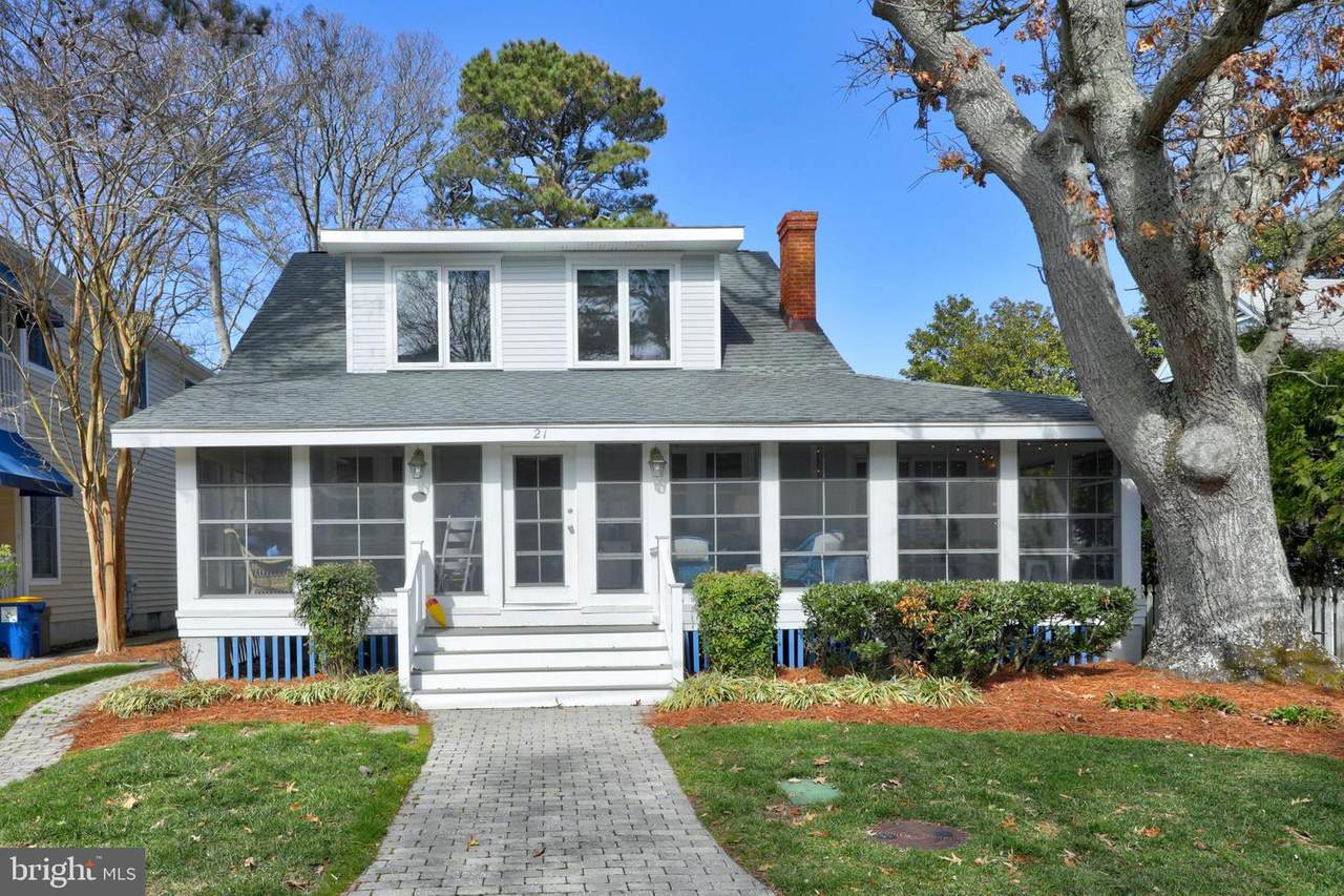 21 Columbia Avenue - Photo 1