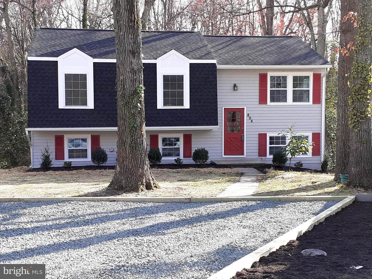 804 Oak Grove Circle - Photo 1