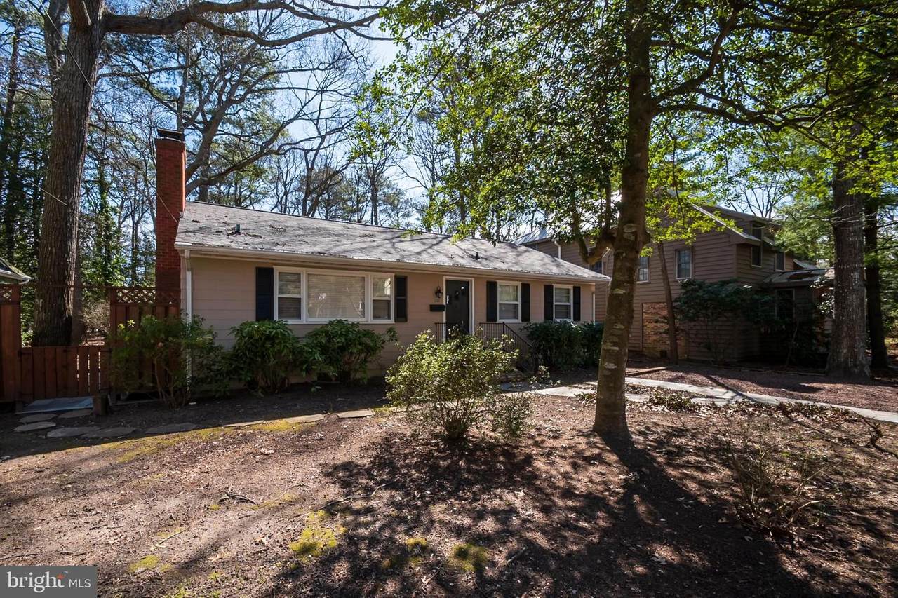 136 Columbia Avenue - Photo 1