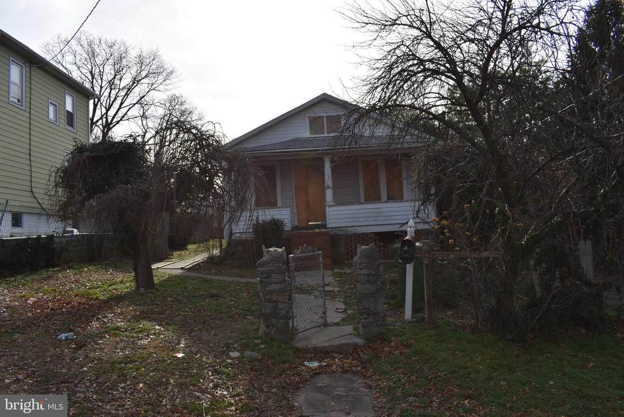 1712 Morrell Park Avenue - Photo 1