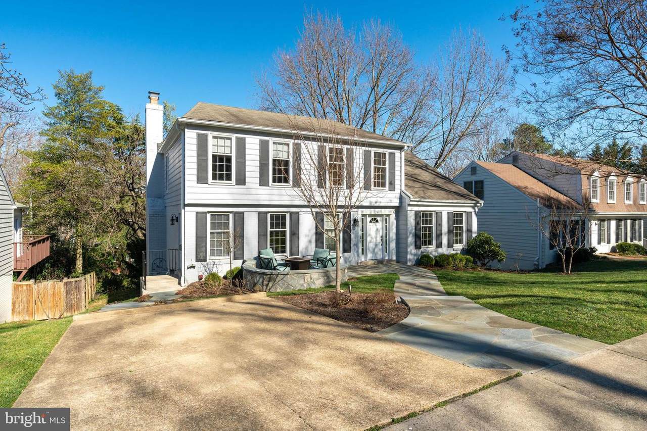 1123 Bayliss Drive - Photo 1