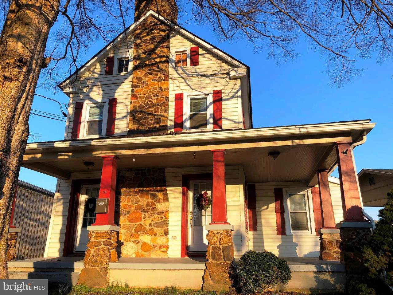 10 Main Street - Photo 1