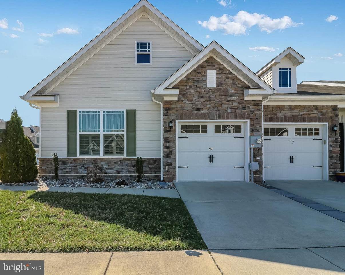 41 Cresthaven Lane - Photo 1