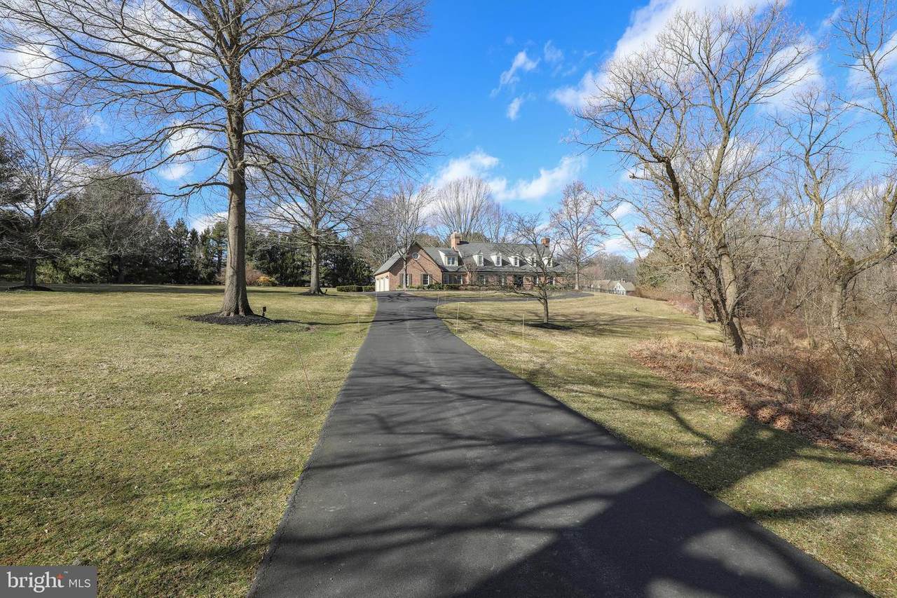 3380 Sugan Road - Photo 1