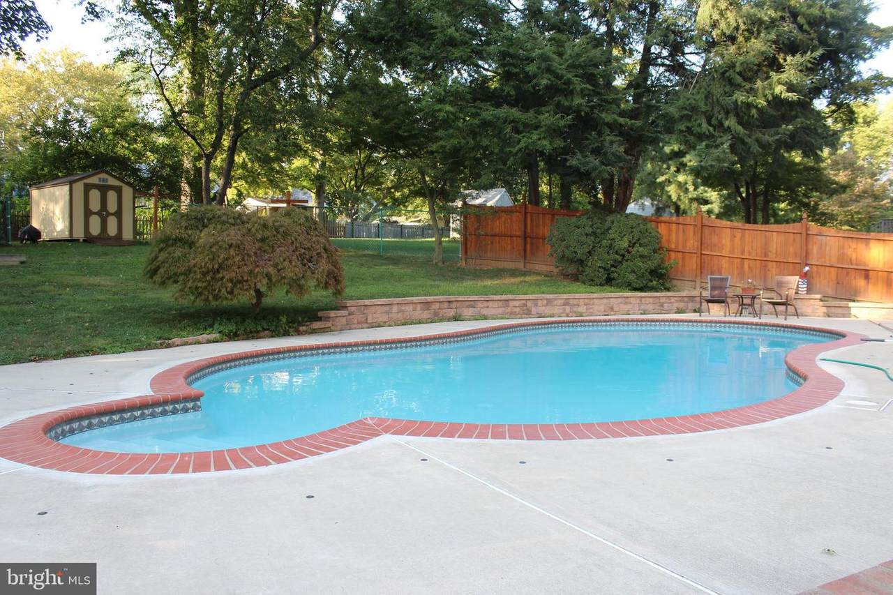 112 Ferry Road - Photo 1
