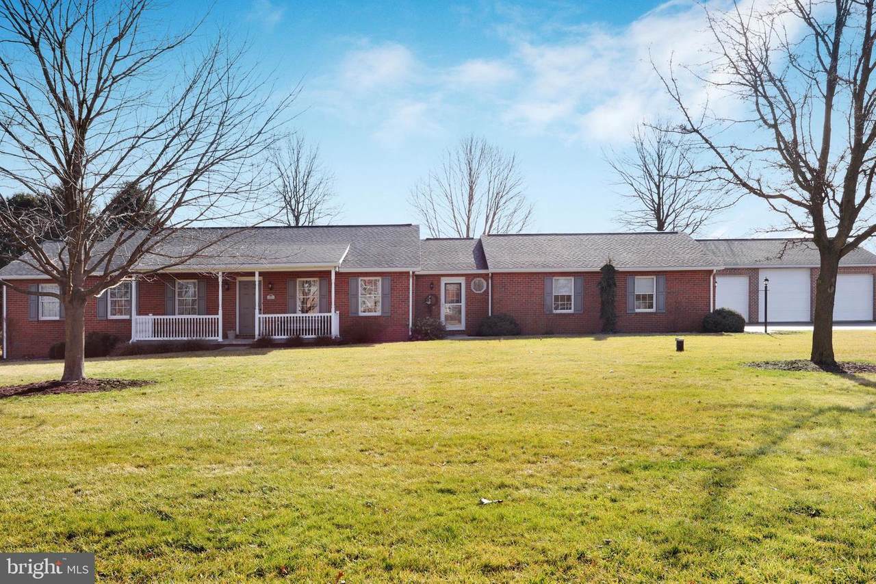 131 Crabapple Lane - Photo 1