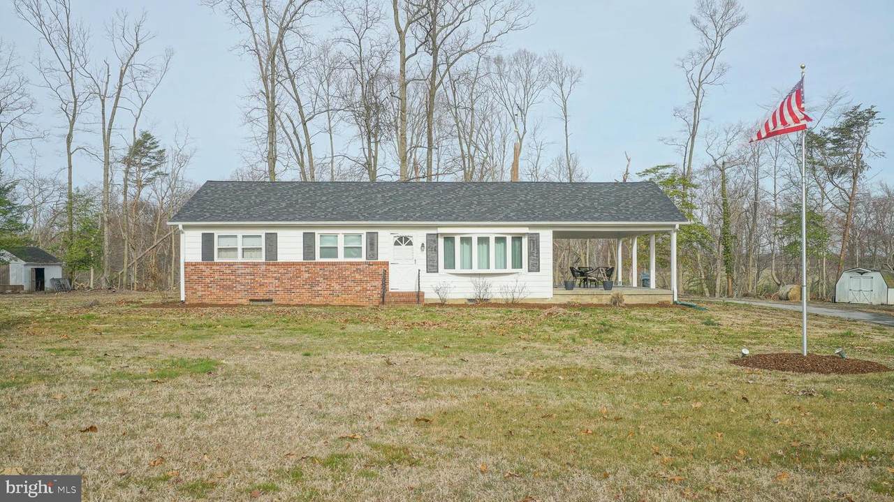 9816 Fairlee Road - Photo 1