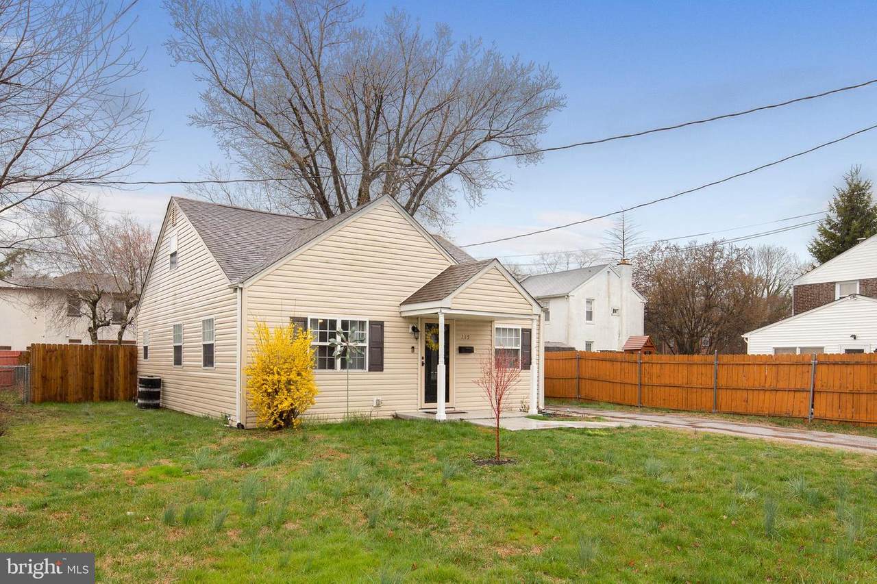 115 Van Buren Avenue - Photo 1