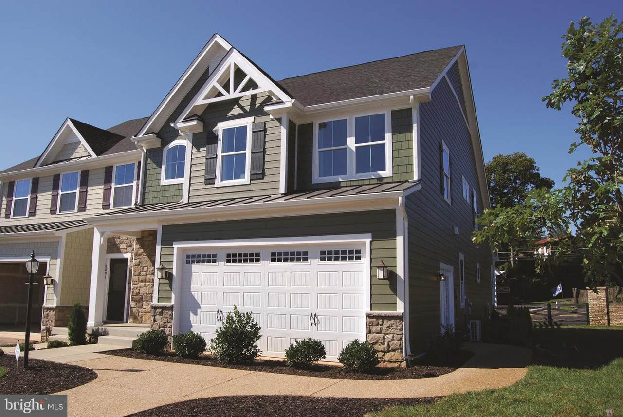 1004 Fountain Trail - Photo 1