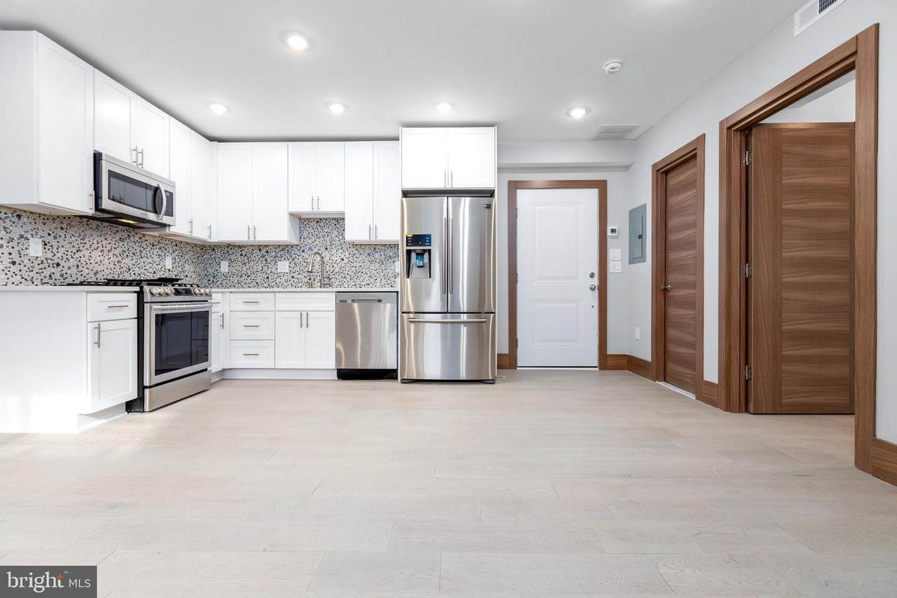 2109 M Street - Photo 1