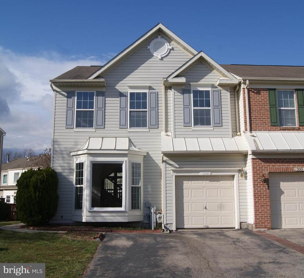 302 Timberbrook Court - Photo 1