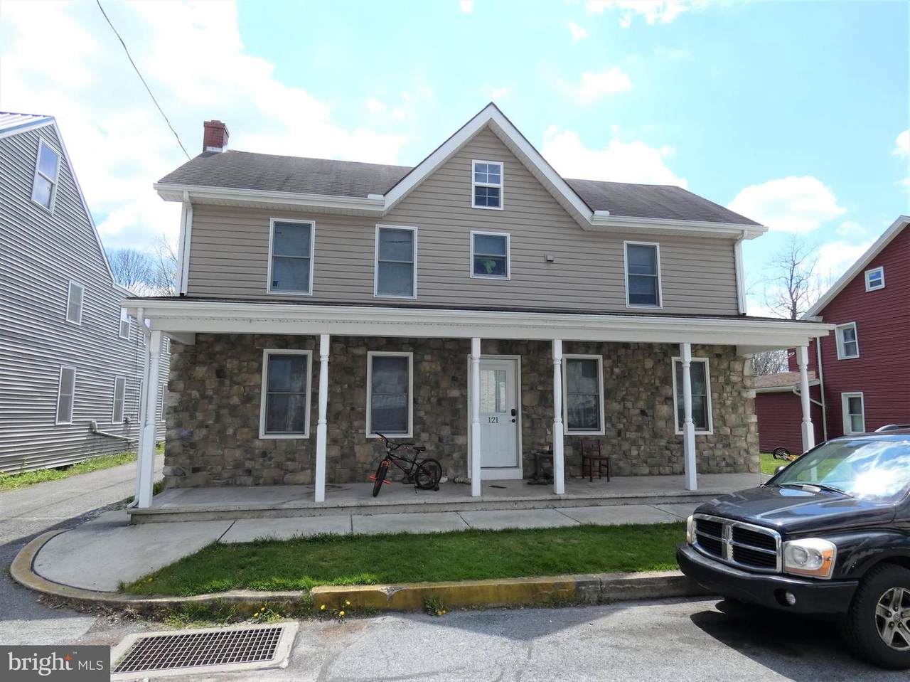 121 Race Street - Photo 1