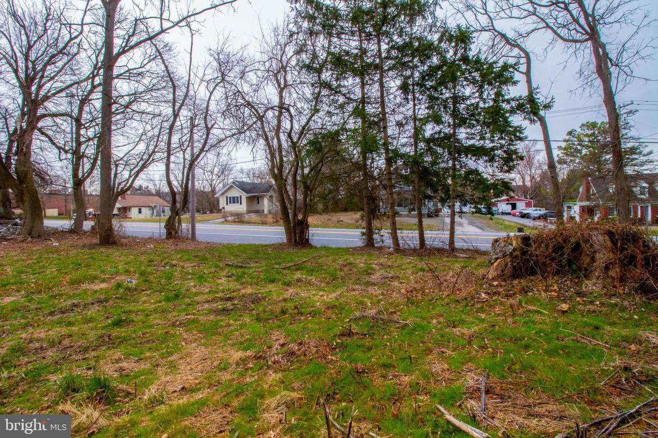 108 Westminster Pike - Photo 1