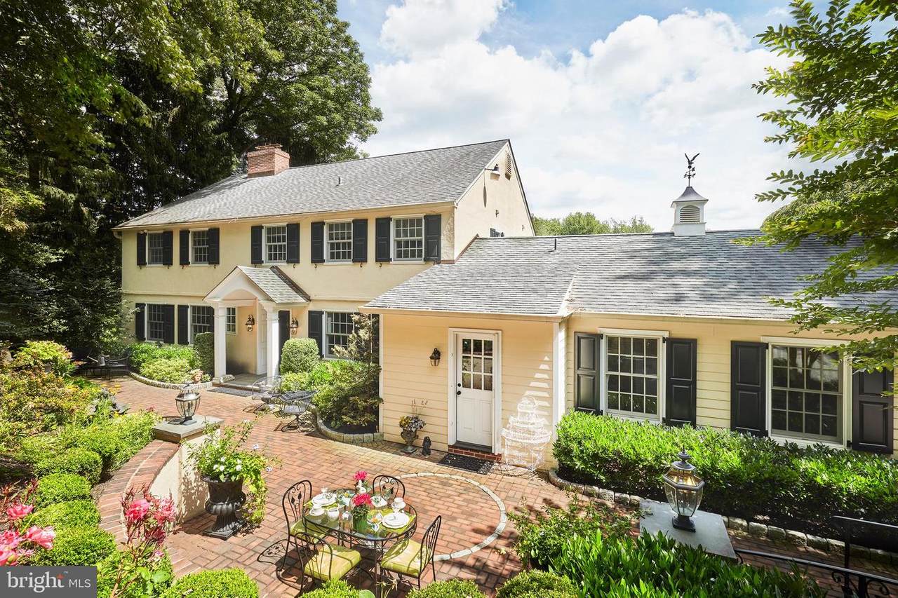 435 Boxwood Road - Photo 1