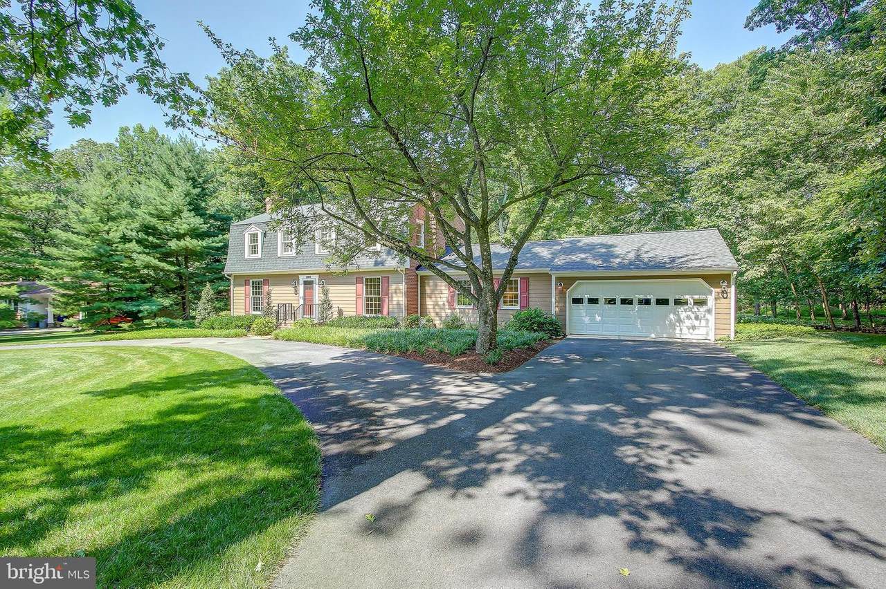 3314 Roscommon Drive - Photo 1