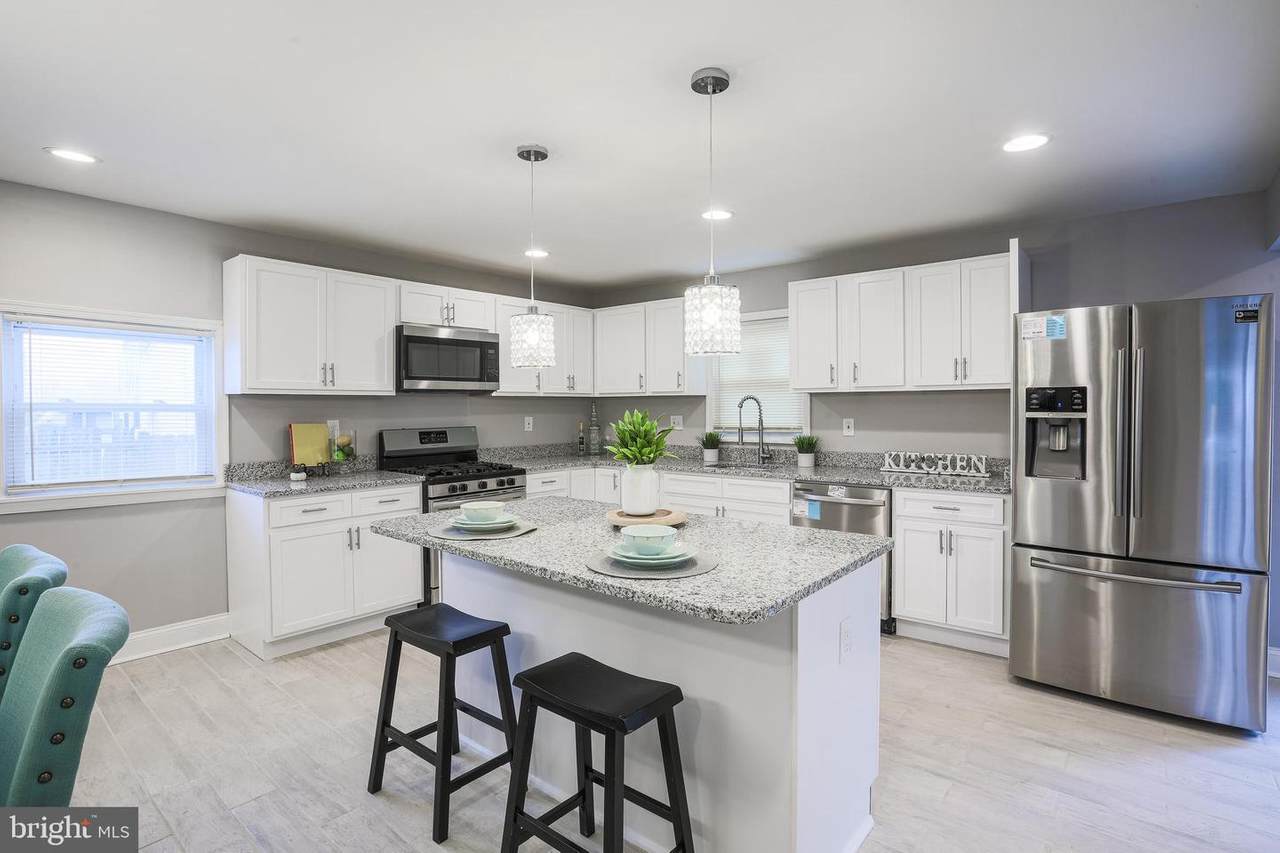 3000 Edgewood Avenue - Photo 1