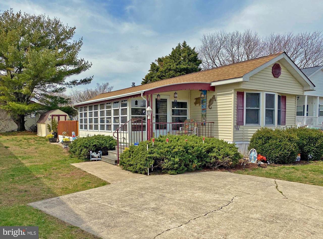 21710 F Street - Photo 1